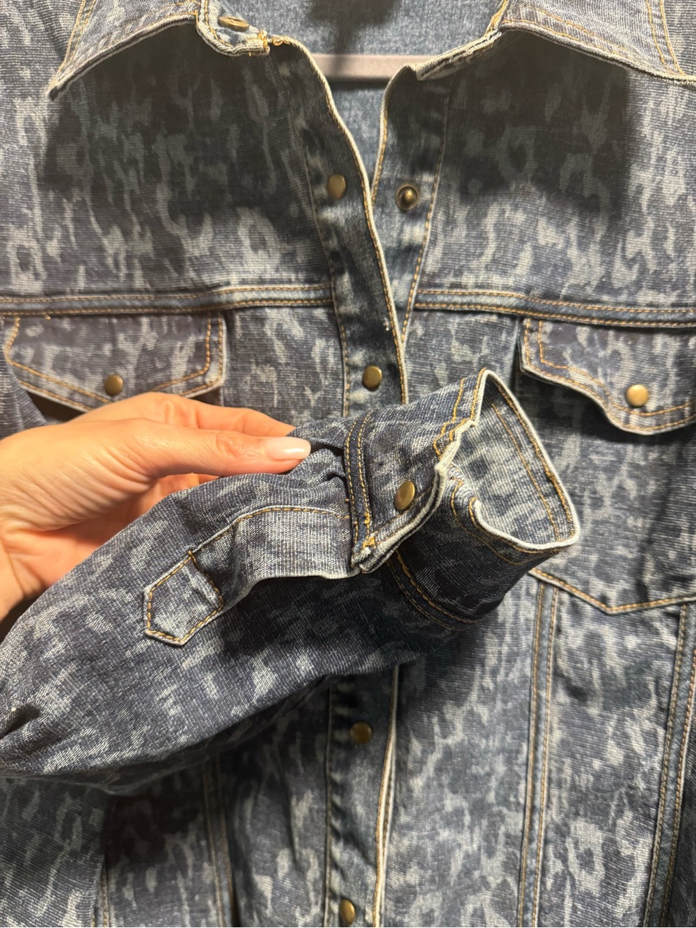 DG2 by Diane Gilman Blue Leopard-Print Denim Jacket - Picture 5 of 8